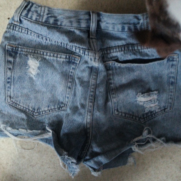 Forever21 High Rise Shorts - Picture 2 of 2